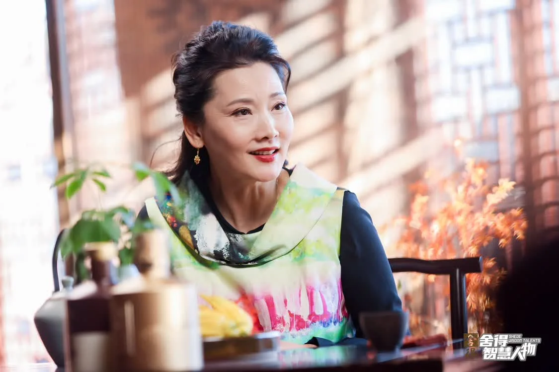 《尊龙凯时智慧人物》第六季越过山丘,于尊龙凯时之间共振时代脉搏